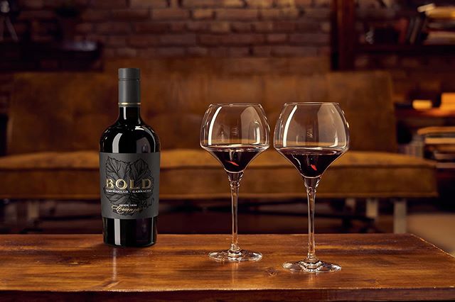 Bold, the new Sommelier bottle
