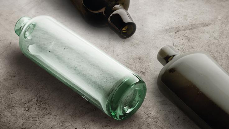 Bottiglie sostenibili e design ecologico